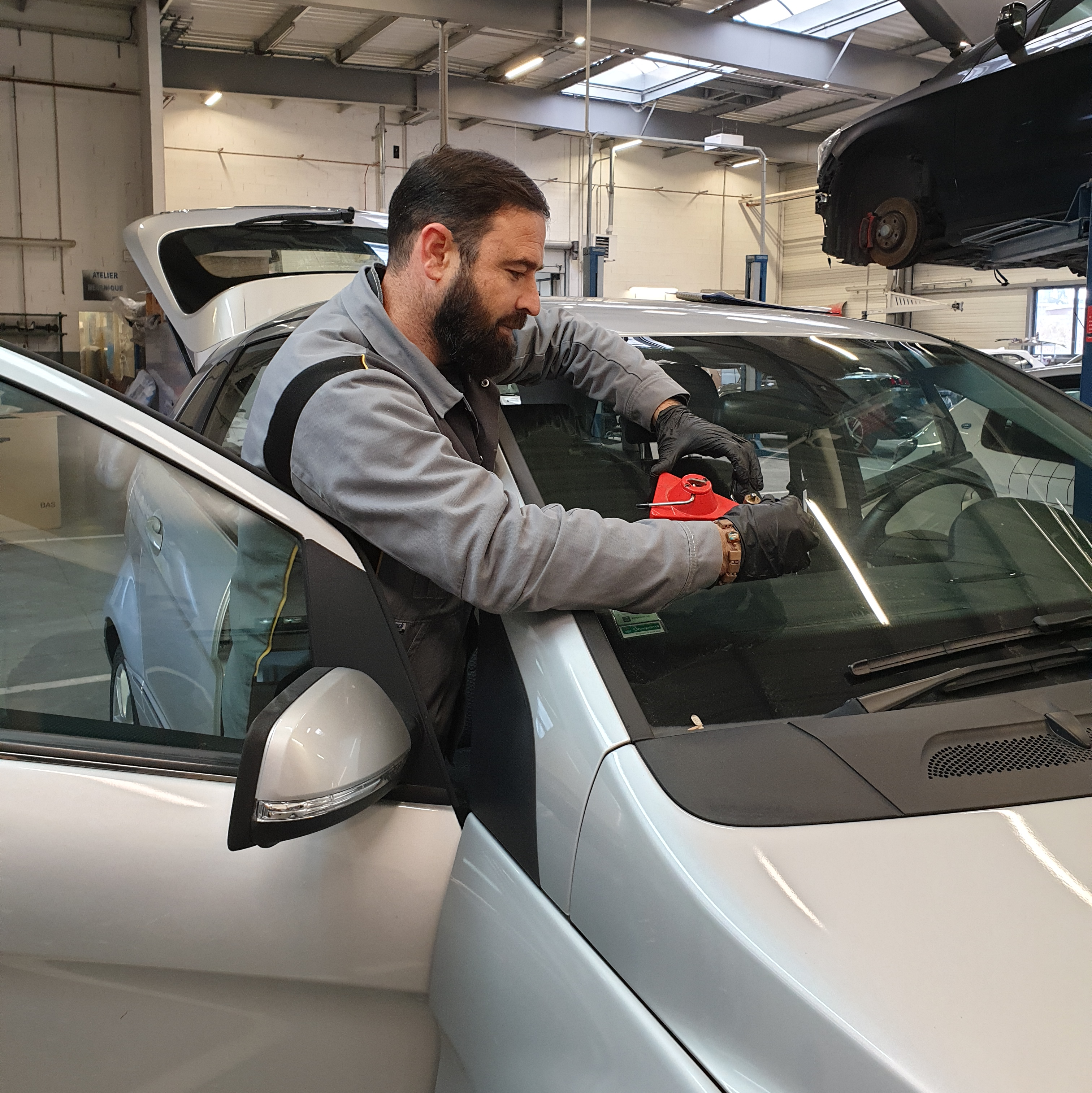Auto H - Bris de glace